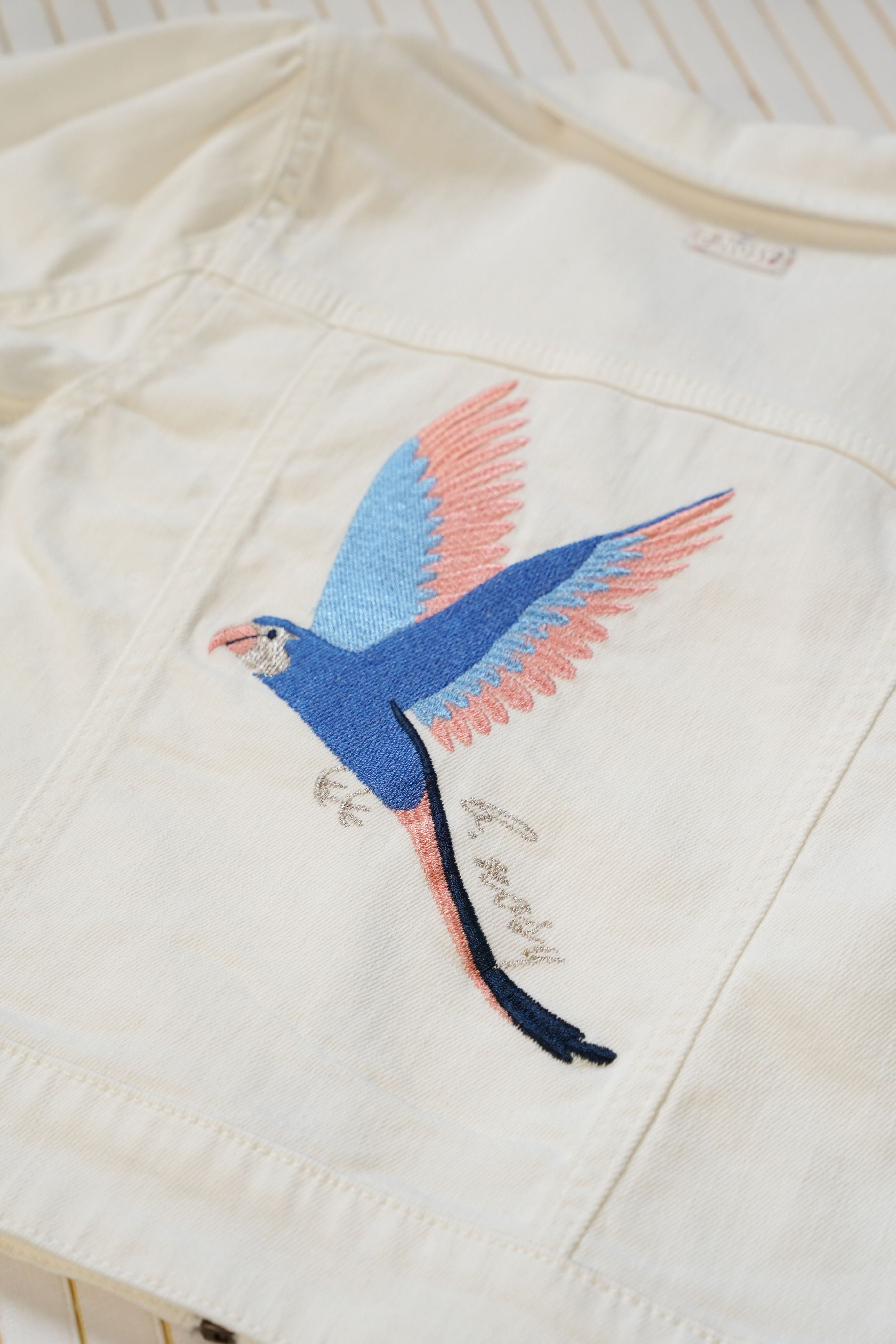 PIA denim jacket white