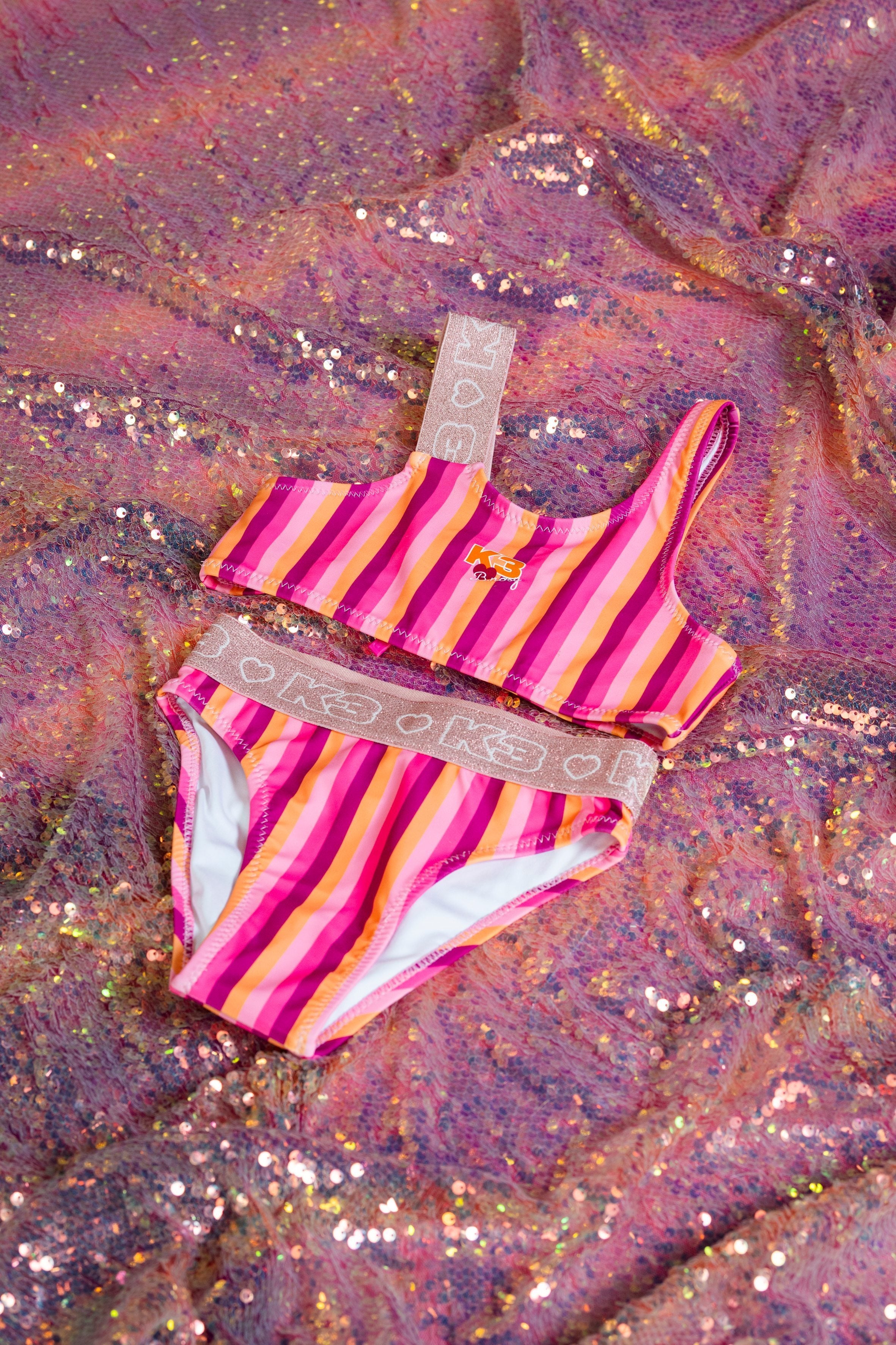 B.Nosy x K3 bikini Wixie streep