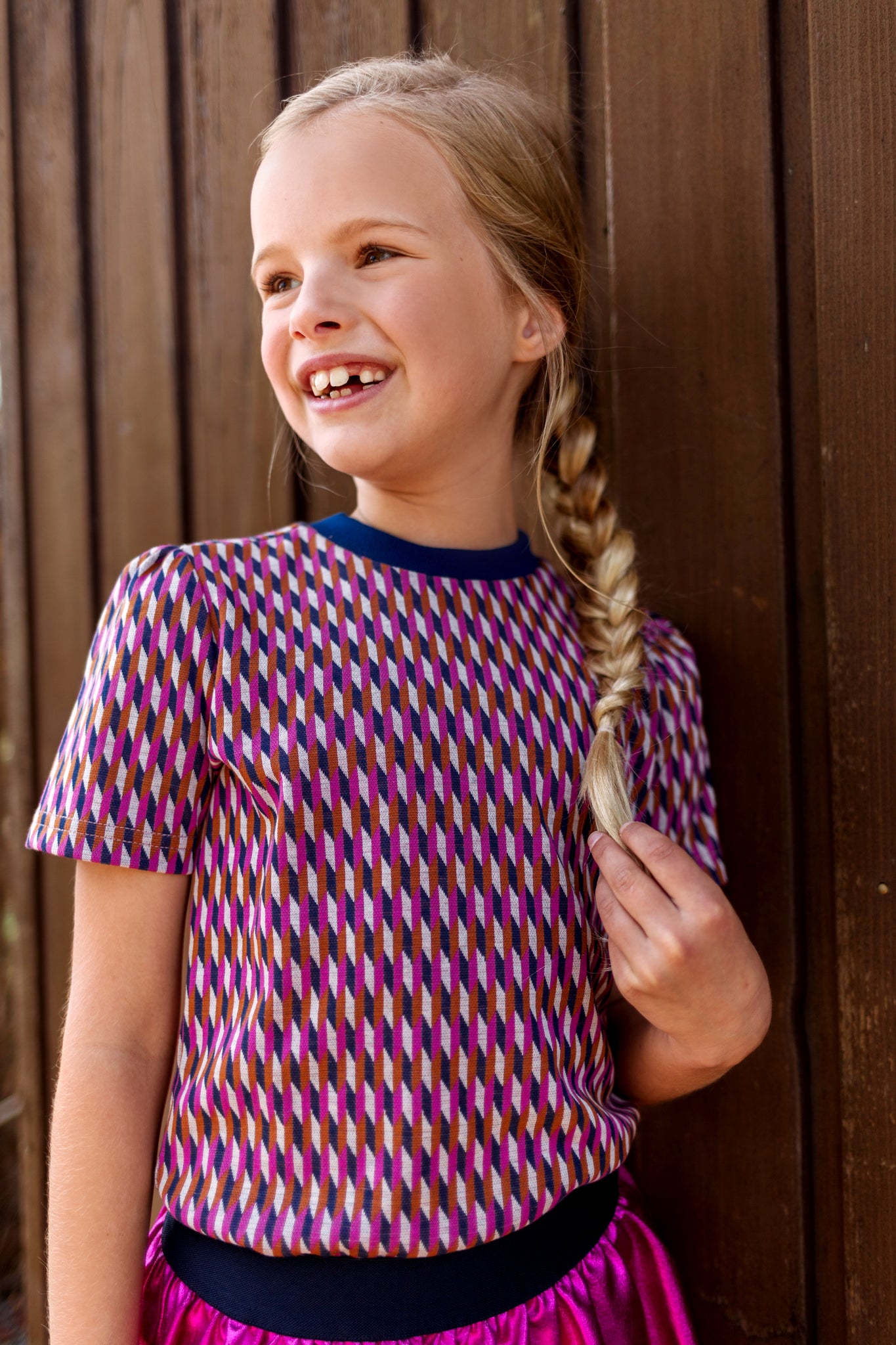 Girls retro jacquard top with small embro on chest