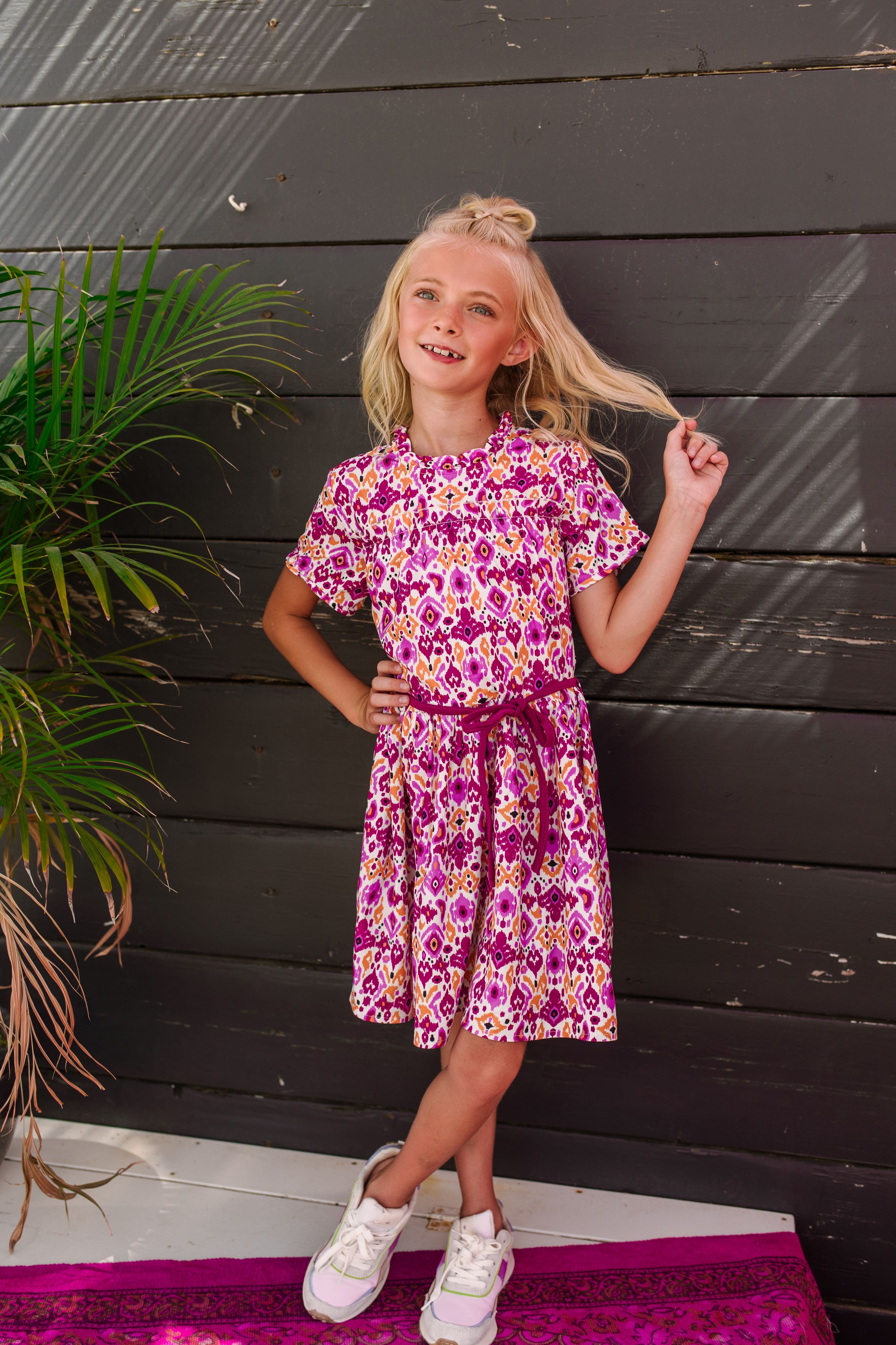 B.Nosy Mädchen Straight Dress mit Gürtel in der Taille
